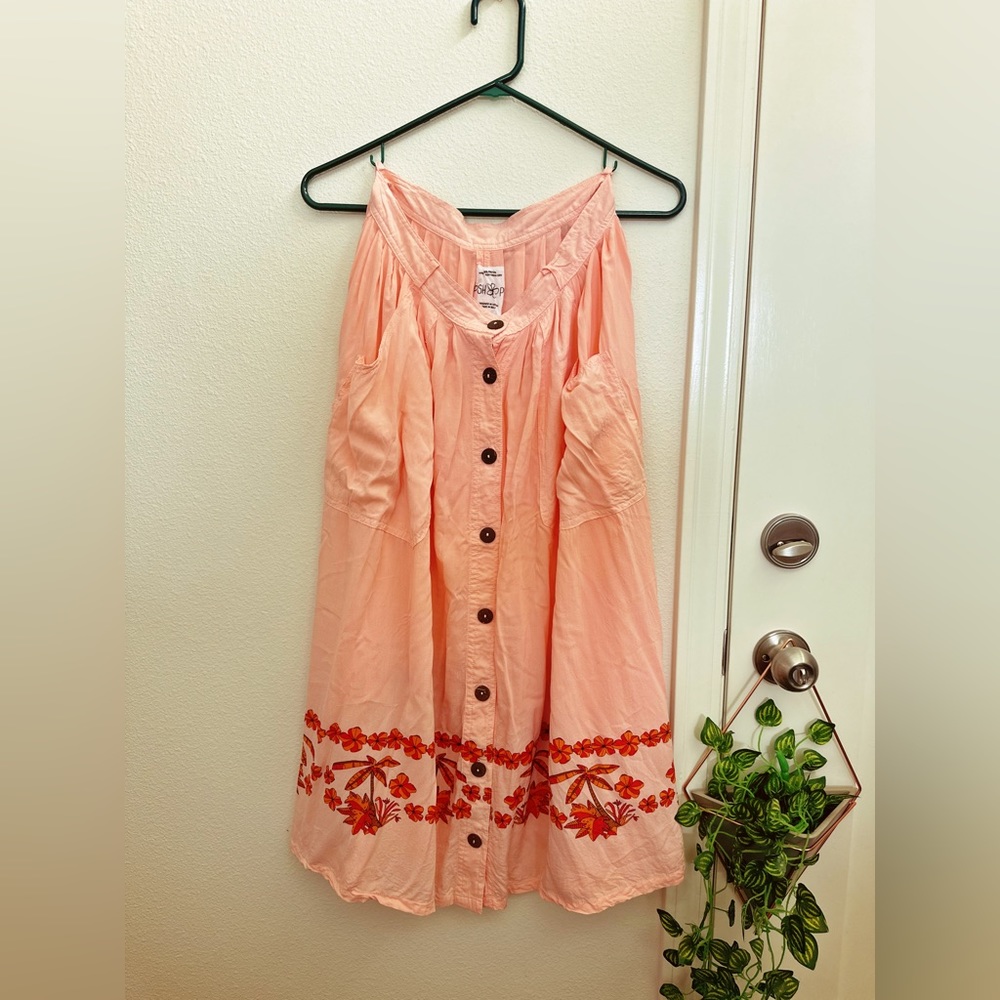 Pre-loved Posh Pua lei skirt. Great used condition!